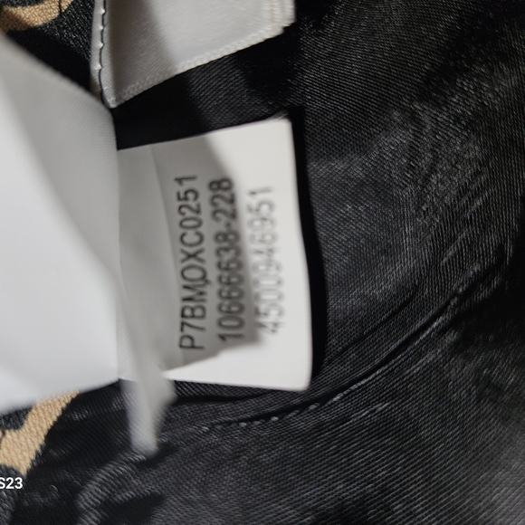 Nine West Skirt, Size 10, Black, Tan, Flowered, lining inside, Slit In Back - Picture 7 of 7